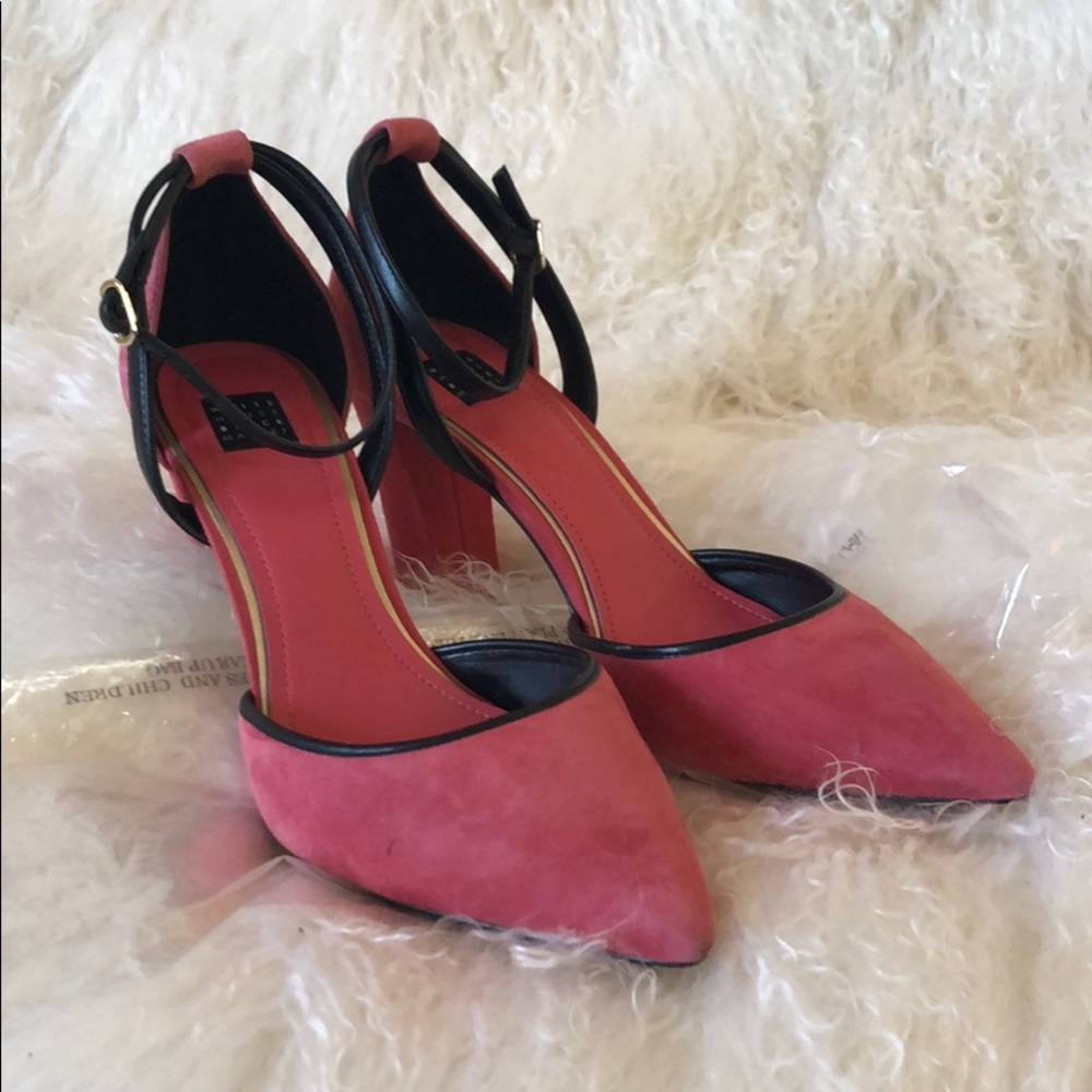 WHBM heels in 8.5